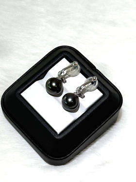 【日本溯源之旅】classic耳扣款-18k金孔雀绿珍珠耳夹10-11mm（展会产品拍下后不支持7天无理由退换货）