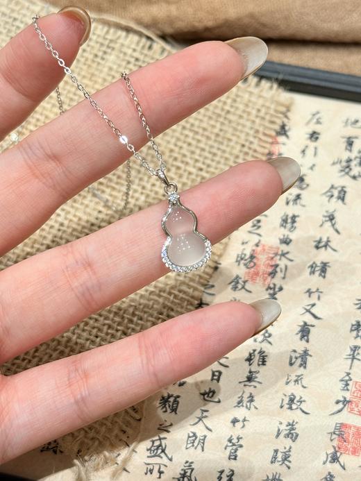 卡蒂罗KADER 玉润葫芦项链  简约新中式福禄双全好运锁骨链 吉祥如意国潮冰透招财纳福 转运上岸 商品图4