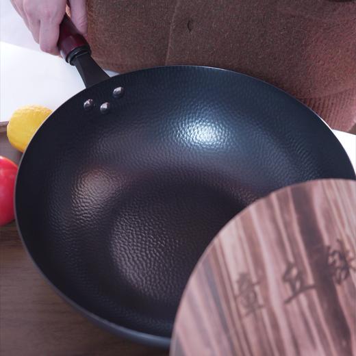 鑫义祥章丘铁锅/钛炒锅  |   C*TV推荐+《舌尖》背书,底厚边薄，储热稳、导热快、颠勺轻便，在家也能炒出饭店里的锅气！ 商品图7