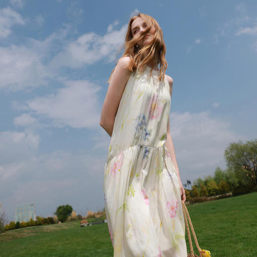 【100莱赛尔】三彩2026夏季新款挂脖连衣裙无袖宽松长裙度假M 商品图2