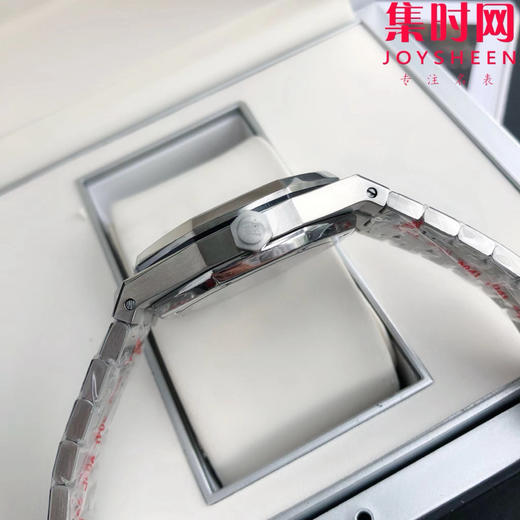 【奢华运动 标杆产物】爱彼皇家橡树15500系列 男士腕表 表径41mm
【机芯】搭载进口西铁城 商品图6