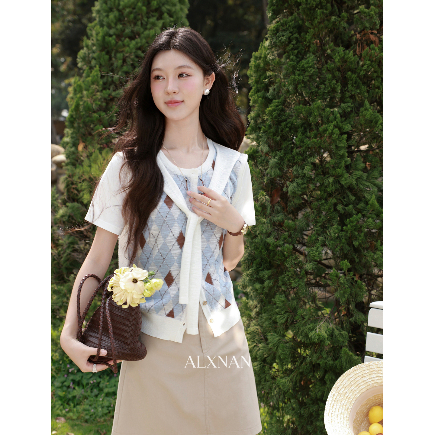 鹿向南「菱格屿风」蓝色菱格领针织衫夏季新款显瘦修身气质上衣女