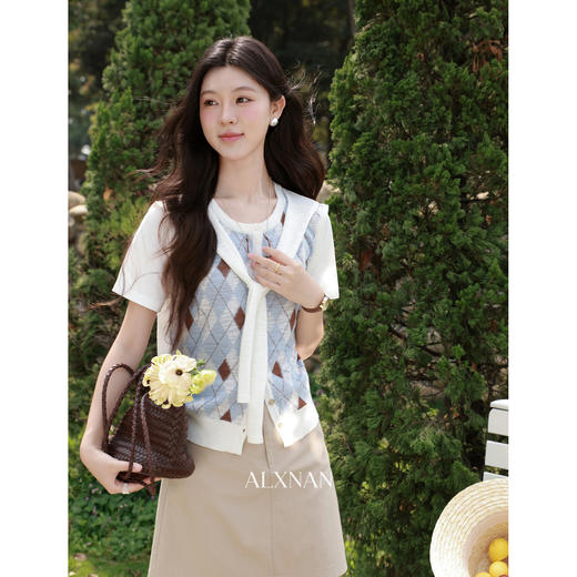 鹿向南「菱格屿风」蓝色菱格领针织衫夏季新款显瘦修身气质上衣女 商品图0