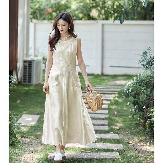 【林栖设计小店】【林栖推荐】新品夏法式复古蕾丝拼接缎面无袖连衣裙N1962236 商品图4