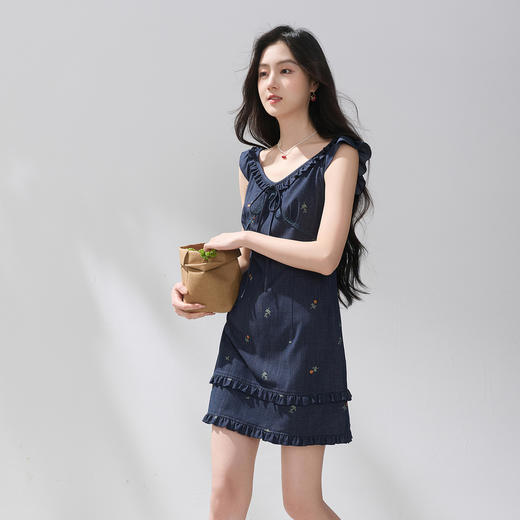 三彩2026夏季新款仿牛仔连衣裙木耳边收腰A字裙短裙M 商品图3
