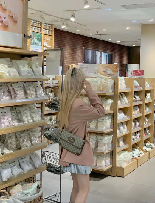 Gucci 老花 虎头 斜挎胸包 商品图3