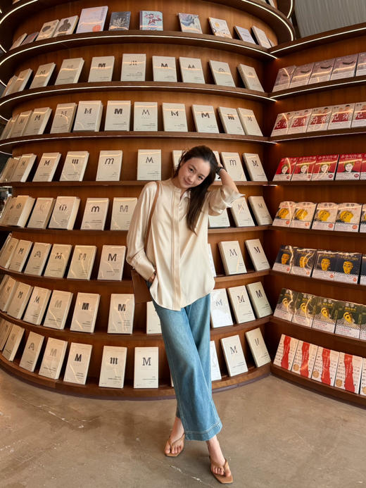 2604211    剪标 真丝衬衫  宽松素绉段 商品图1