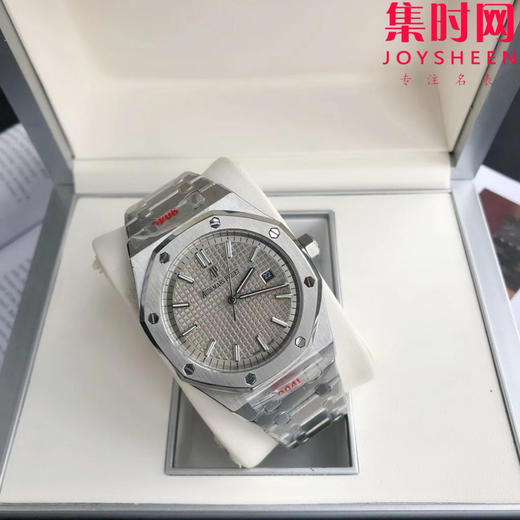 【奢华运动 标杆产物】爱彼皇家橡树15500系列 男士腕表 表径41mm
【机芯】搭载进口西铁城 商品图3