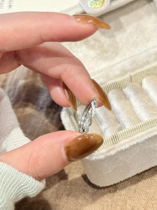 卡蒂罗KADER 海浪双重奏女戒  925银莫比乌斯共度爱河开口小众可调节纯银配饰单戒  恋爱频率 满镶闪锆圣诞限定 商品图3