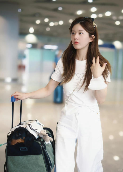 专柜实拍【露丝同款】拉夏贝尔/La Chapelle质感牛仔！复古单扣口袋后撞色标直筒阔腿白色净版牛仔裤 商品图3