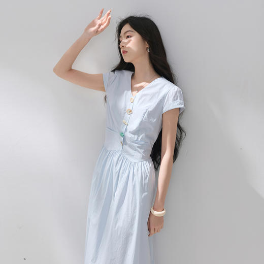 三彩2026夏季新款纯色连衣裙V领收腰A字裙短袖长裙M 商品图3