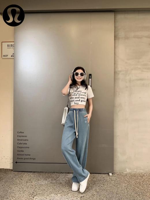 F040933春夏季新款宽松软糯丝滑透气凉感百搭天丝牛仔直筒阔腿裤 商品图7