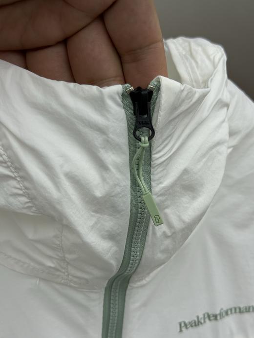 点此购买 壁克峰春秋季女士户外探险伴侣Vislight wind jacket防风夹克 ss 344680 商品图7