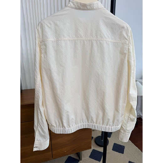 不露声色 大牌感轻薄提花小外套 经典“猪鼻扣”对标专柜四位数以上的质感 春夏抗皱防风防晒小外套 商品图9