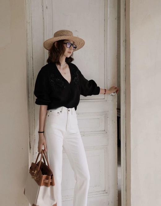 高奢秀场款！💥【苎麻质感重工钉珠衬衣】🌟软中带“糯”！法式老钱风轻松get~ 👏#V领上衣#老钱穿搭#重工刺绣#蕾丝上衣#知性穿搭#亚麻衬衫💪 商品图5