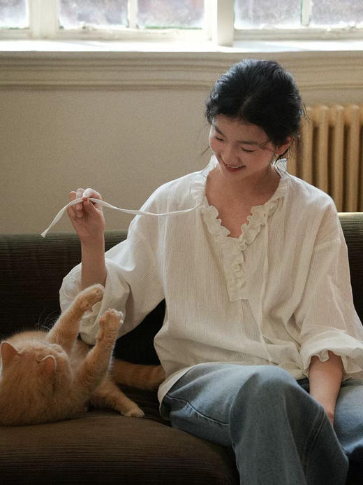 直发 春日小调~法式浪漫花边领 提花肌理全棉长袖衬衫【JS3693452】 商品图4