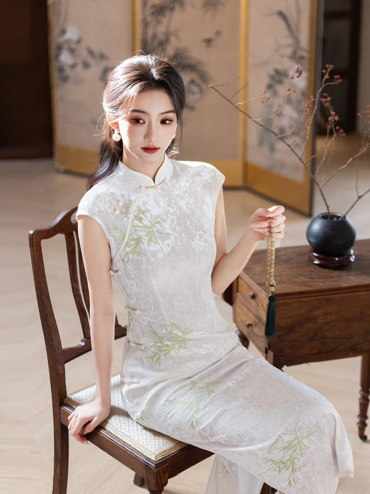 i22VifOtztSBuvrDbg2RebHO2TZiIYmVEsL6