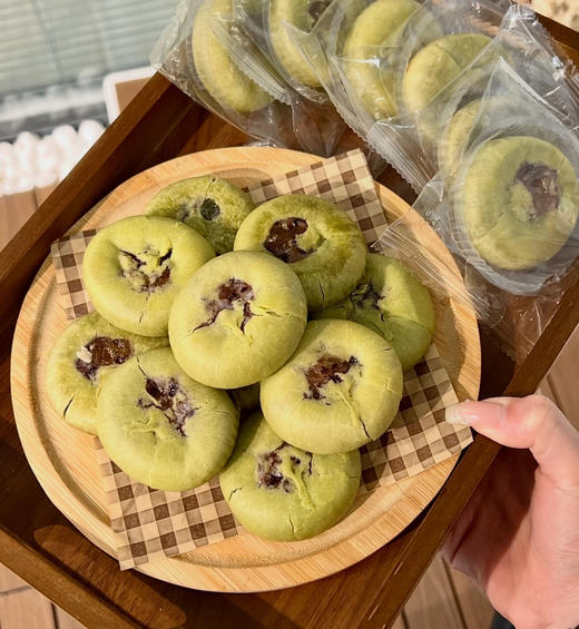 🔥新鲜现做❗️短保20天❗️【锦禾喜龙井八珍饼】一口全是料，🤤每一口都是龙井的清甘与八珍的温润，像漫步在江南的烟雨天～ ✅0添加蔗糖，😁好吃无负担 商品图0