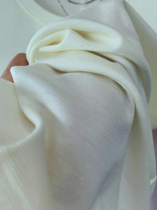 天丝羊毛后背拼缝圆领短袖  26Y04047- 商品图4