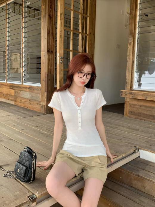 <曾小咸推荐> 4.11新品上新 辣妹半开领修身针织短袖 日常109！ 活动价79！！【预售款，预计3-15天发货】 商品图2