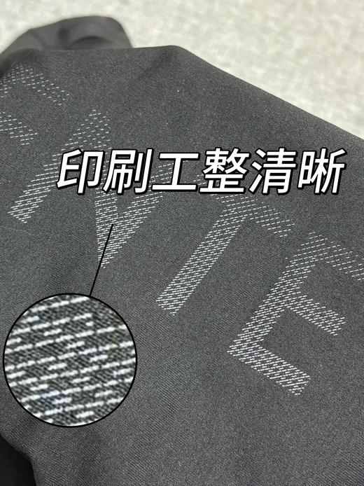 点此购买 迪桑特TRAINING系列夏季男士TOUGH吸湿速干运动短袖T恤 bk 344728 商品图10