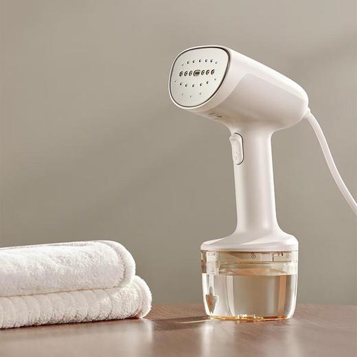 【自营】小熊(Bear)挂烫机电熨斗 1000w大功率 10秒出蒸汽 可清洗水箱 平挂两用 长续航 GTJ-P10V5除皱杀菌快速预热平挂两喷头小巧收纳 商品图2