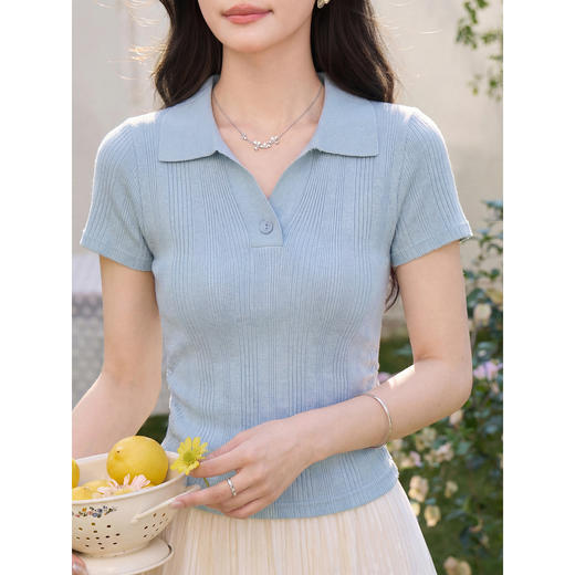 鹿向南「静夏时光」浅蓝色针织衫女夏季新款气质舒适修身短袖上衣 商品图4