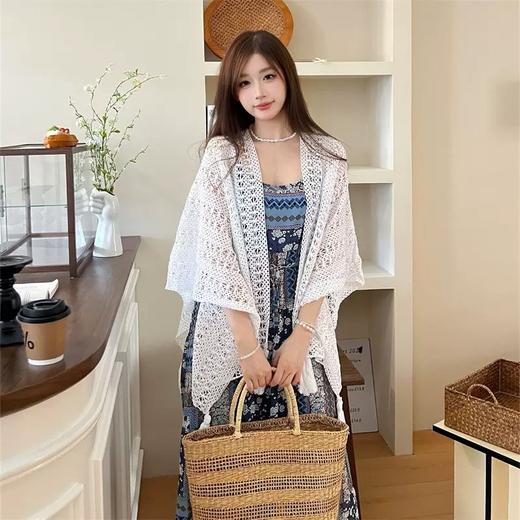 【时尚出片！透气不闷】镂空复古民族度假风女针织流苏开衫女薄款春秋小披肩外搭蕾丝披肩。xb 商品图1