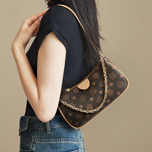 星期六老钱风链条印花腋下单肩包SSD521A03D 商品图3