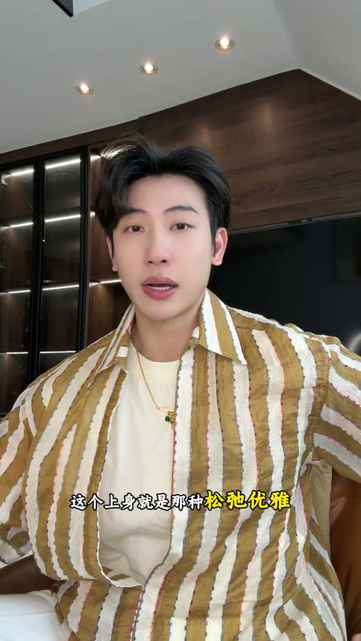 26CS77SDSA男装2026新款高贵轻奢日系撞色竖纹假两件短袖衬衫百搭上衣 商品图0