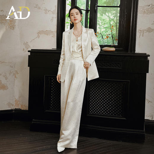 AD新中式国风西装套装女春2026新款轻奢高级感巨好看的穿搭一整套 商品图0