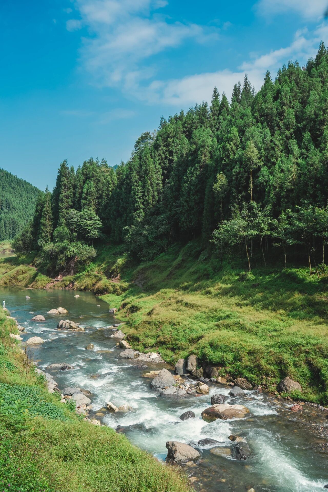 5.1-5.2【雅女湖·川版“阿勒泰”2天1夜亲子营】泛舟雅女湖、复兴村轻徒步，勇闯恐龙谷，小溪玩水，柳江寻踪……