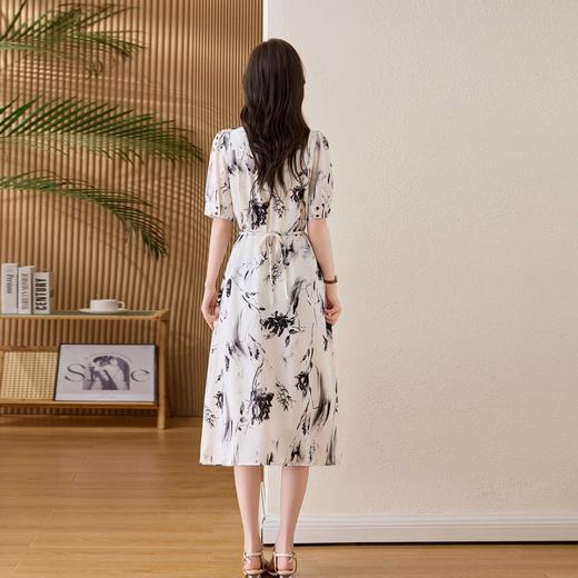 「自」全新升级【铂金会员257/天猫339/差价82】(01233)洛诗琳法式水墨印花连衣裙女2026新款气质V领收腰显瘦茶歇裙 商品图3