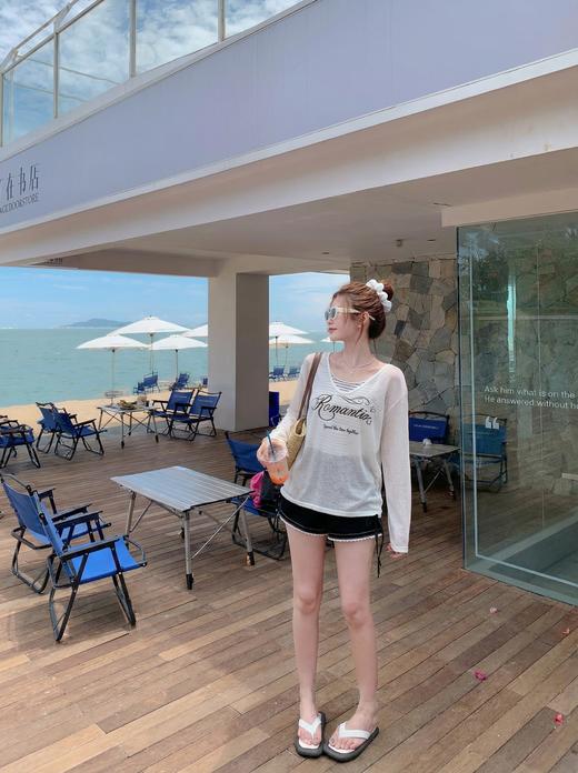 <曾小咸推荐>4.13现货秒杀 ！微信超特价！韩系薄款防晒罩衫+条纹吊带两件套 日常129.99 立减70 秒杀59.99！！抽绳牛仔短裤秒杀79.99！！ 商品图10