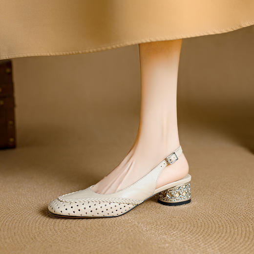 【预售5天】设计感小众编织羊皮方头镂空洞洞鞋法式粗跟一字带包头罗马凉鞋K1623 商品图1