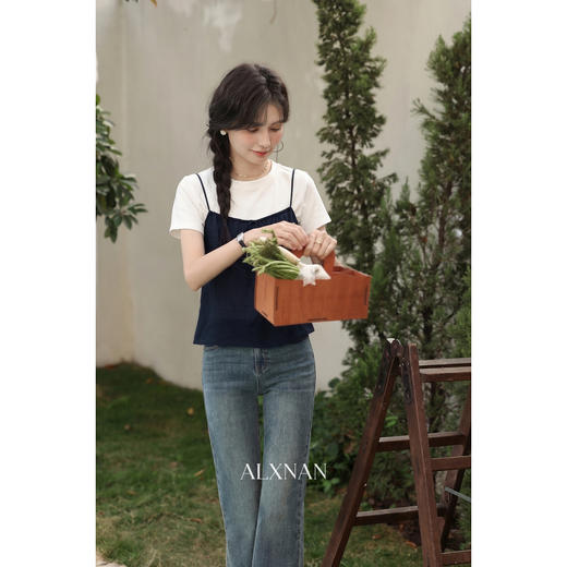 鹿向南「晴屿絮茉」纯色真两件圆领T恤正肩短袖女夏短款法式上衣 商品图3