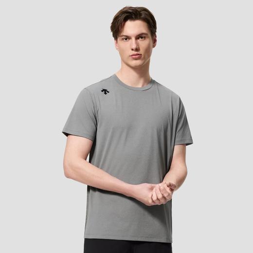 点此购买 迪桑特TRAINING系列夏季男士TOUGH吸湿速干运动短袖T恤 bk 344728 商品图6