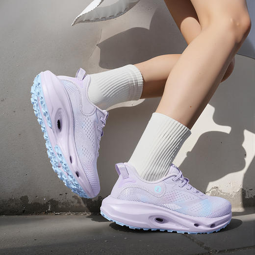 热卖中！！前脚掌宽建议拍大一码！【奥特莱斯线下专柜有售】简届灵动1.0全掌碳板运动跑鞋（男女同款）（绚丽橙37-40码、44码，珍珠白37-40码，梦幻紫35-40码预售！预计4月13日发货！） 商品图6