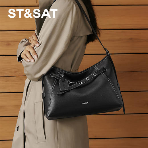 星期六时尚扣带大容量通勤斜挎单肩包SSD521A0ZW 商品图0