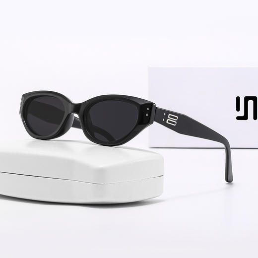 【复古猫眼造型、男女同款】Jennie新款gm复古猫眼墨镜女小脸高级感小框欧美街拍辣妹太阳眼镜.TA 商品图4