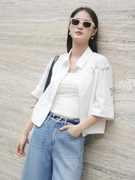 松弛感拉满！白色镂空刺绣翻领拉链衬衫 夏季宽松显瘦中袖棉麻开衫 商品图0