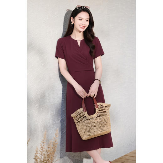 米思阳2026夏季新款优雅气质小V领连衣裙高级感收腰通勤鱼尾裙女3105/1230 商品图2