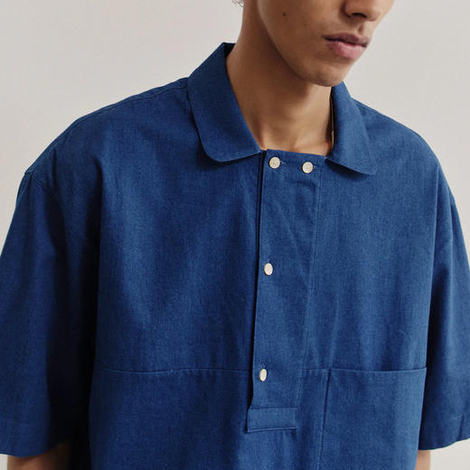 A Kind of Guise TAITA SHIRT 意大利制蓝染宽松剪裁短袖衬衫 商品图3