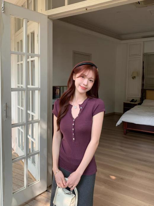 <曾小咸推荐> 4.11新品上新 辣妹半开领修身针织短袖 日常109！ 活动价79！！【预售款，预计3-15天发货】 商品图10