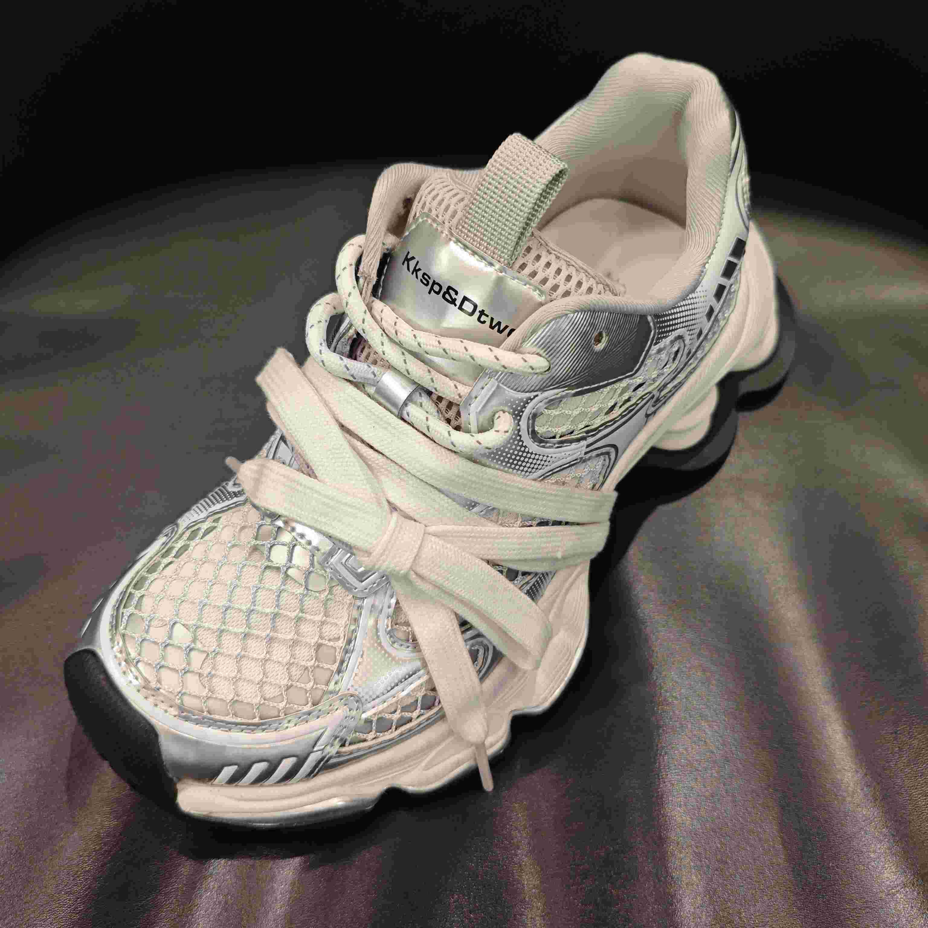 LFGJ凌介 20401设计师款老爹鞋