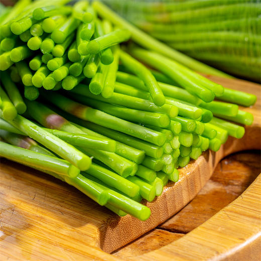 【新鲜红帽蒜薹】】现摘现发，质地脆嫩，品质味道远远高于冷库蒜薹 商品图0