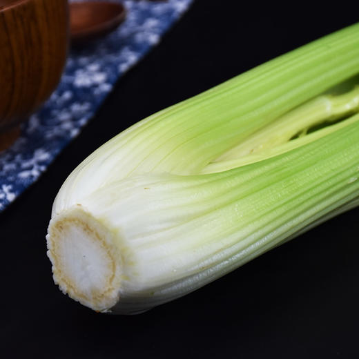东升农场 有机西芹400g 顺丰发货 商品图1