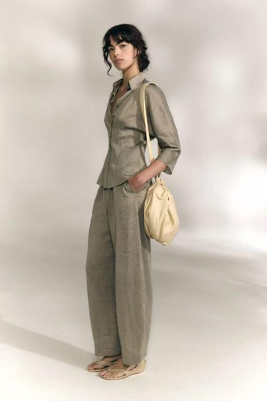 Cortana 26SS 银灰纱结肌理丝麻THERESA收腰衬衫 商品图2