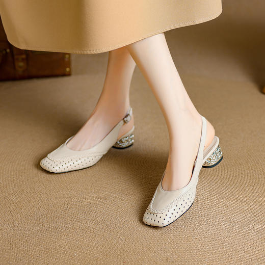 【预售5天】设计感小众编织羊皮方头镂空洞洞鞋法式粗跟一字带包头罗马凉鞋K1623 商品图2