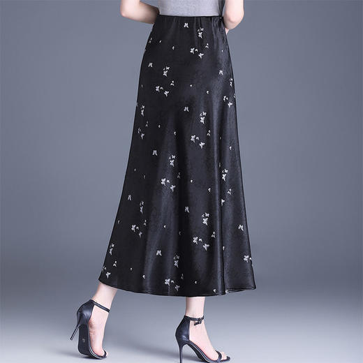 「自」全新升级【铂金会员146/天猫189/差价43】(11905)洛诗琳复古印花半身裙女2026夏季新款高腰垂感优雅中长A字裙 商品图3